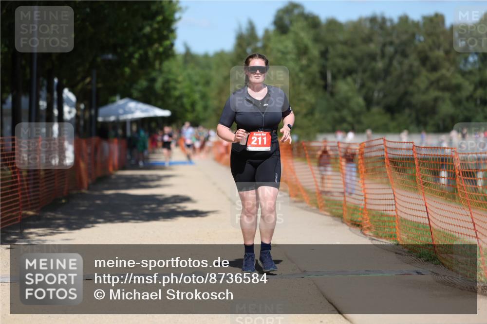 07.09.2025 - 19. Norderstedt Triathlon Michael Strokosch http://msf.ph/oto/8736584 07.09.2025 13:41:07 Laufen 211, 1299 meine-sportfotos.de