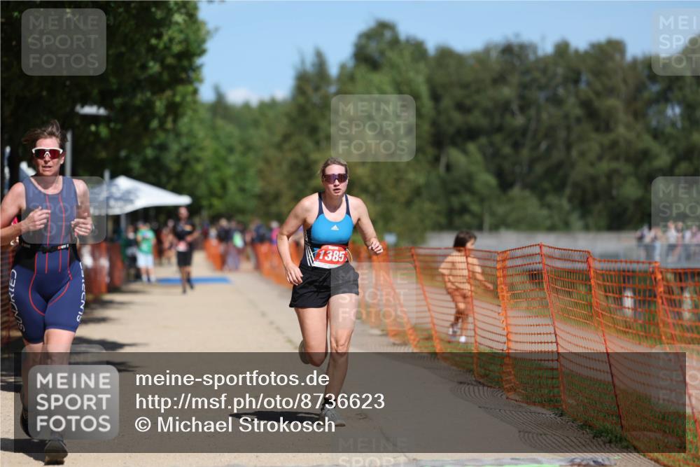07.09.2025 - 19. Norderstedt Triathlon Michael Strokosch http://msf.ph/oto/8736623 07.09.2025 13:03:58 Laufen 216, 725, 1339, 1385 meine-sportfotos.de