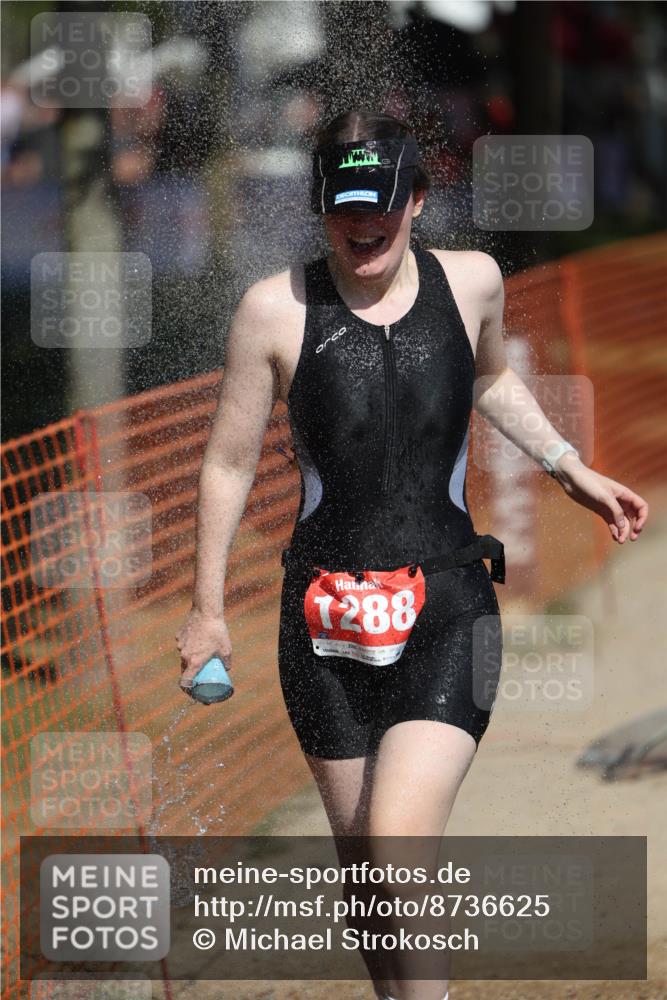 07.09.2025 - 19. Norderstedt Triathlon Michael Strokosch http://msf.ph/oto/8736625 07.09.2025 12:24:11 Laufen 151, 1288 meine-sportfotos.de
