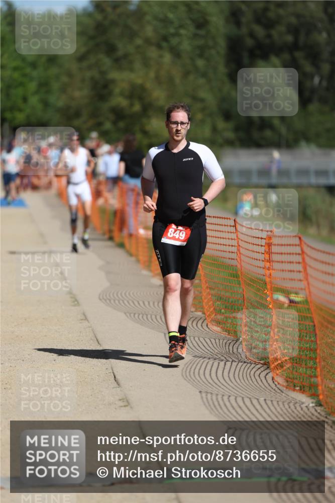07.09.2025 - 19. Norderstedt Triathlon Michael Strokosch http://msf.ph/oto/8736655 07.09.2025 12:24:16 Laufen 151, 697, 719, 849 meine-sportfotos.de