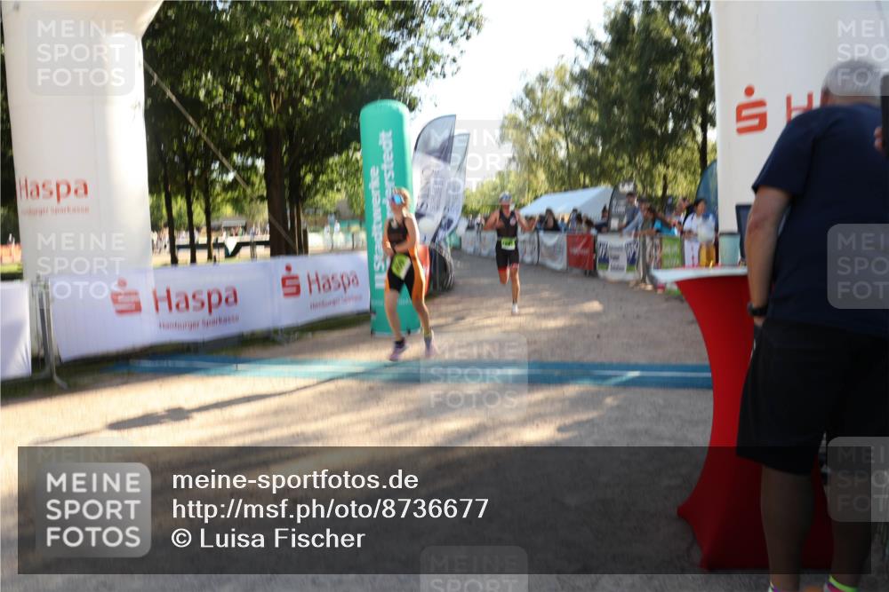 07.09.2025 - 19. Norderstedt Triathlon Luisa Fischer http://msf.ph/oto/8736677 07.09.2025 16:42:15 Ziel 459, 1100, 1561 meine-sportfotos.de