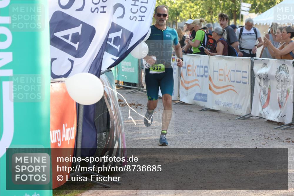 07.09.2025 - 19. Norderstedt Triathlon Luisa Fischer http://msf.ph/oto/8736685 07.09.2025 16:42:24 Ziel 532, 1612 meine-sportfotos.de