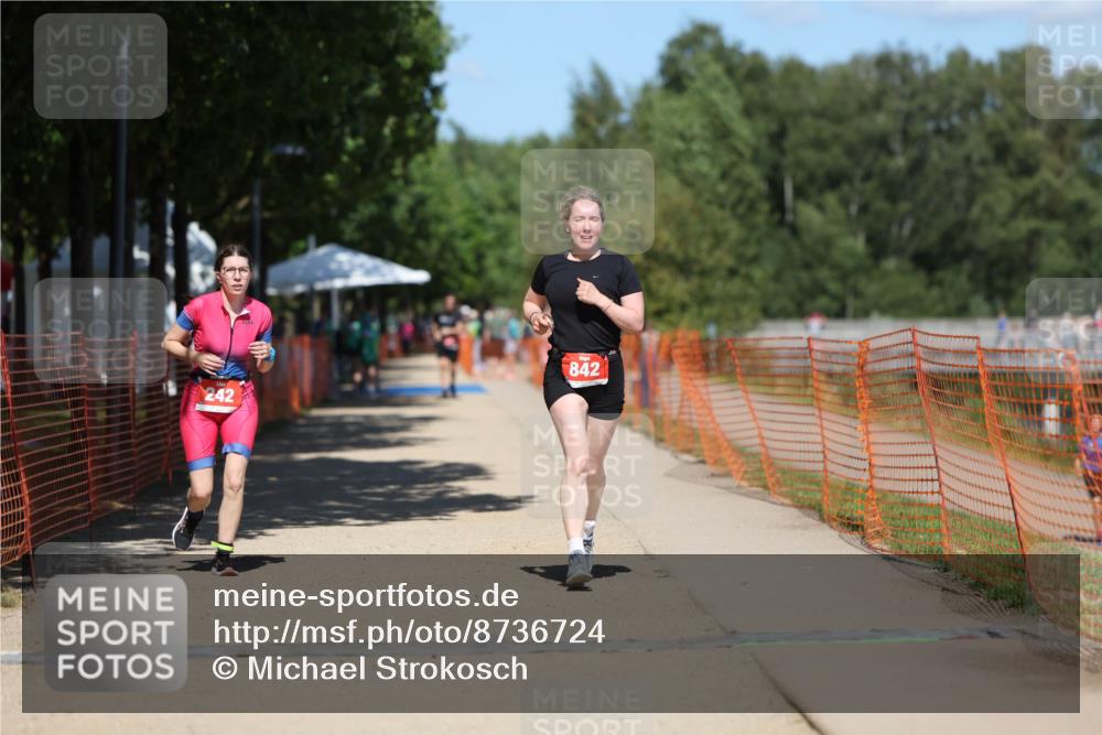 07.09.2025 - 19. Norderstedt Triathlon Michael Strokosch http://msf.ph/oto/8736724 07.09.2025 13:41:53 Laufen 242, 842 meine-sportfotos.de