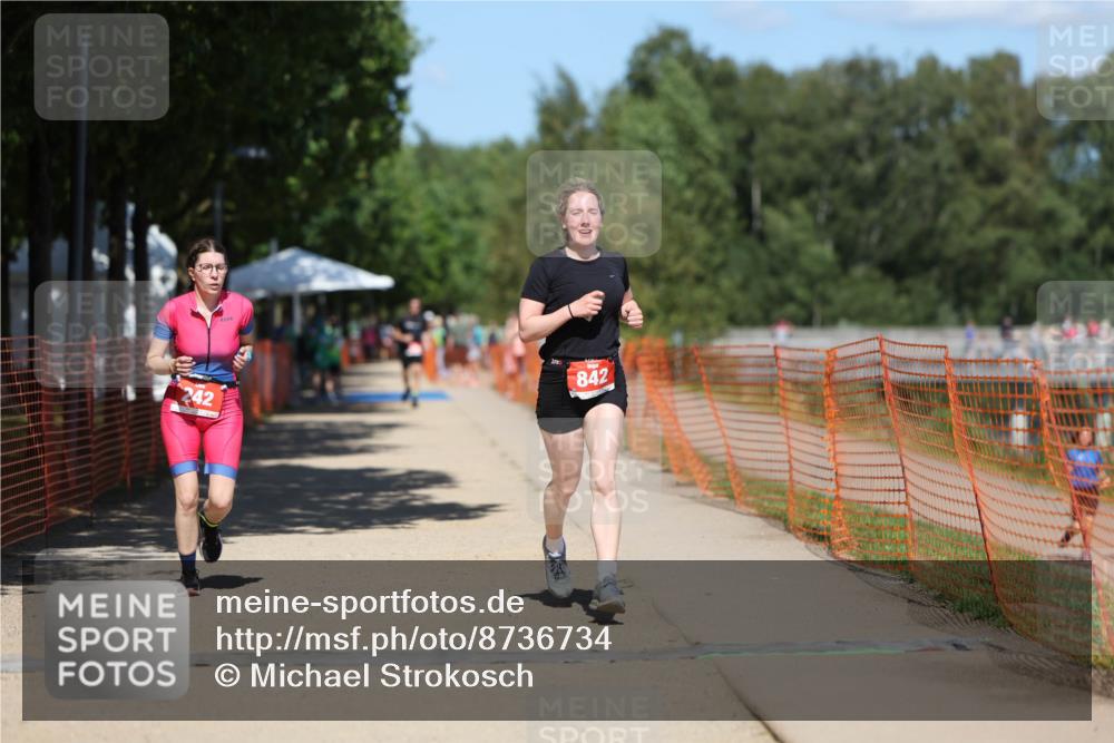 07.09.2025 - 19. Norderstedt Triathlon Michael Strokosch http://msf.ph/oto/8736734 07.09.2025 13:41:54 Laufen 242, 842 meine-sportfotos.de