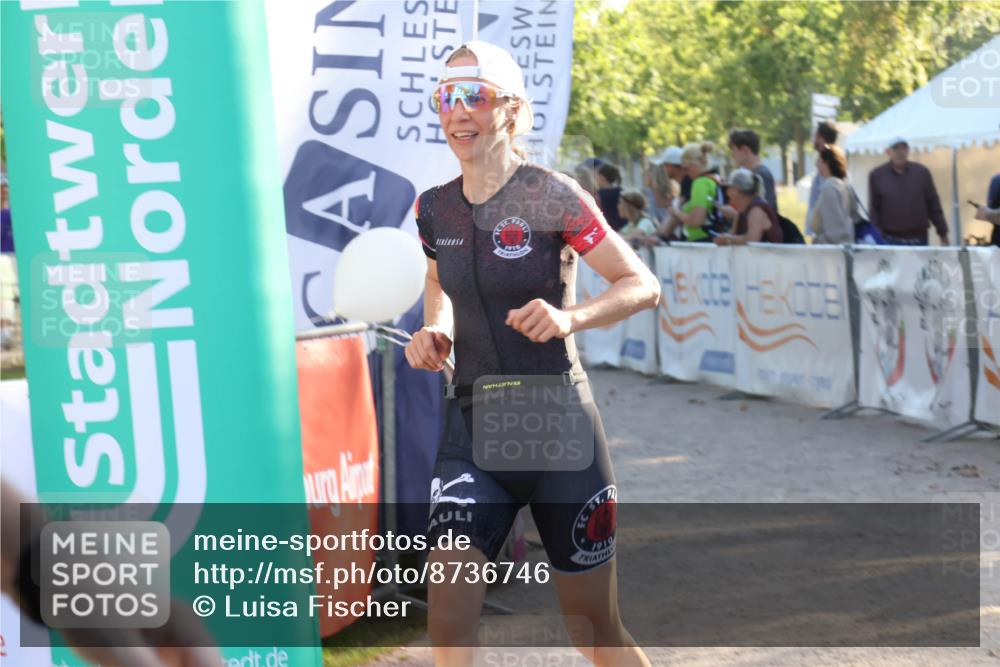 07.09.2025 - 19. Norderstedt Triathlon Luisa Fischer http://msf.ph/oto/8736746 07.09.2025 16:42:47 Ziel 1050 meine-sportfotos.de