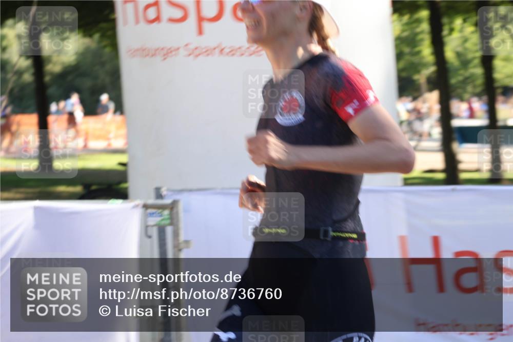 07.09.2025 - 19. Norderstedt Triathlon Luisa Fischer http://msf.ph/oto/8736760 07.09.2025 16:42:48 Ziel 1050 meine-sportfotos.de