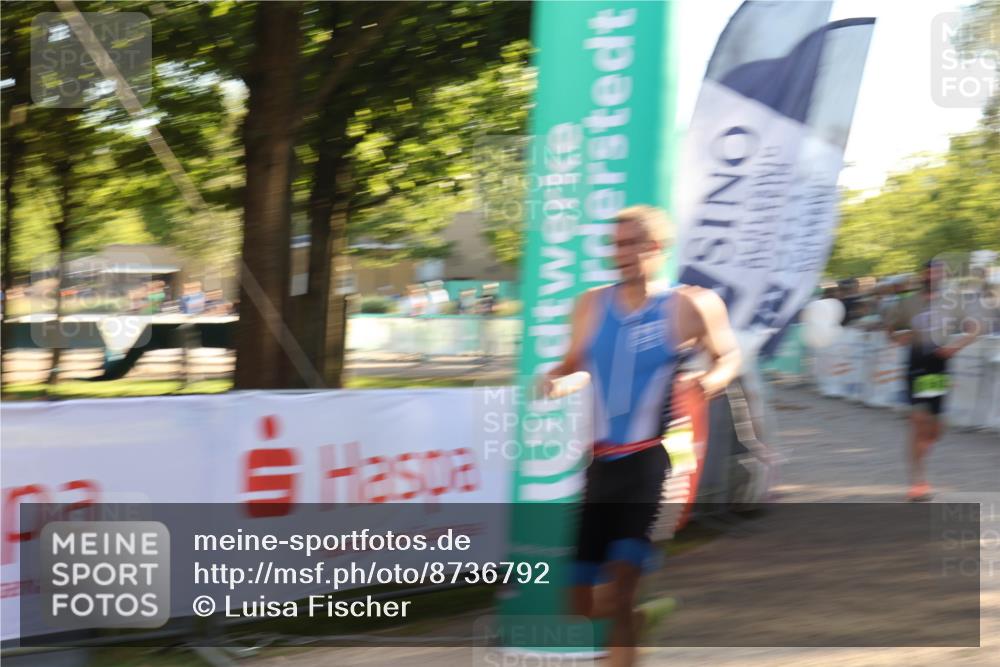 07.09.2025 - 19. Norderstedt Triathlon Luisa Fischer http://msf.ph/oto/8736792 07.09.2025 16:42:54 Ziel 516, 1050, 1603 meine-sportfotos.de