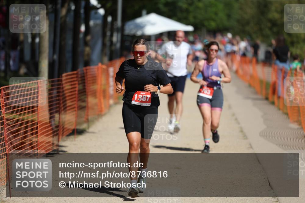 07.09.2025 - 19. Norderstedt Triathlon Michael Strokosch http://msf.ph/oto/8736816 07.09.2025 12:24:58 Laufen 763, 861, 1387 meine-sportfotos.de