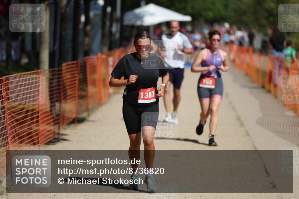 07.09.2025 - 19. Norderstedt Triathlon Michael Strokosch http://msf.ph/oto/8736820 07.09.2025 12:24:58 Laufen 763, 861, 1387 meine-sportfotos.de