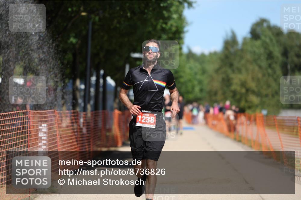 07.09.2025 - 19. Norderstedt Triathlon Michael Strokosch http://msf.ph/oto/8736826 07.09.2025 13:04:12 Laufen 1238 meine-sportfotos.de