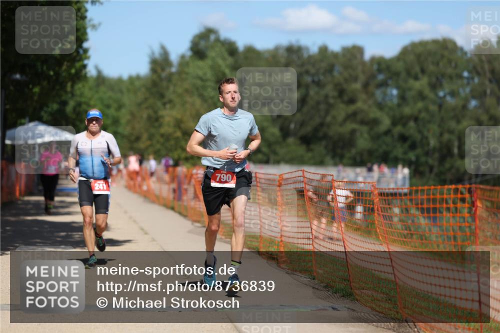 07.09.2025 - 19. Norderstedt Triathlon Michael Strokosch http://msf.ph/oto/8736839 07.09.2025 13:42:35 Laufen 241, 790 meine-sportfotos.de