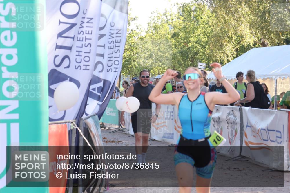 07.09.2025 - 19. Norderstedt Triathlon Luisa Fischer http://msf.ph/oto/8736845 07.09.2025 16:43:02 Ziel 516, 1075 meine-sportfotos.de