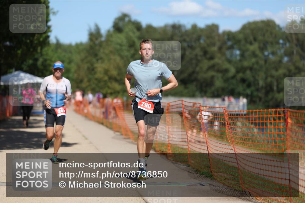 07.09.2025 - 19. Norderstedt Triathlon Michael Strokosch http://msf.ph/oto/8736850 07.09.2025 13:42:36 Laufen 241, 790 meine-sportfotos.de