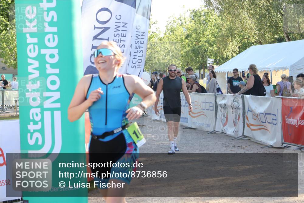 07.09.2025 - 19. Norderstedt Triathlon Luisa Fischer http://msf.ph/oto/8736856 07.09.2025 16:43:03 Ziel 516, 1075 meine-sportfotos.de