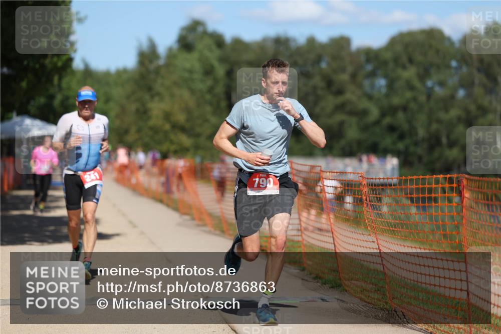 07.09.2025 - 19. Norderstedt Triathlon Michael Strokosch http://msf.ph/oto/8736863 07.09.2025 13:42:36 Laufen 241, 790 meine-sportfotos.de