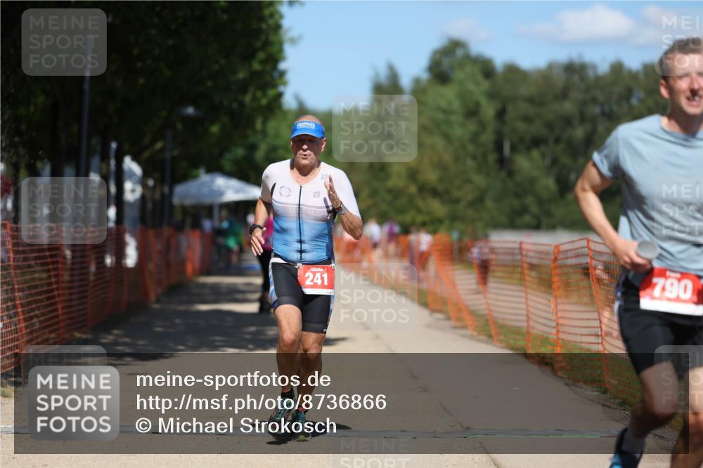 07.09.2025 - 19. Norderstedt Triathlon Michael Strokosch http://msf.ph/oto/8736866 07.09.2025 13:42:37 Laufen 241, 336, 790 meine-sportfotos.de