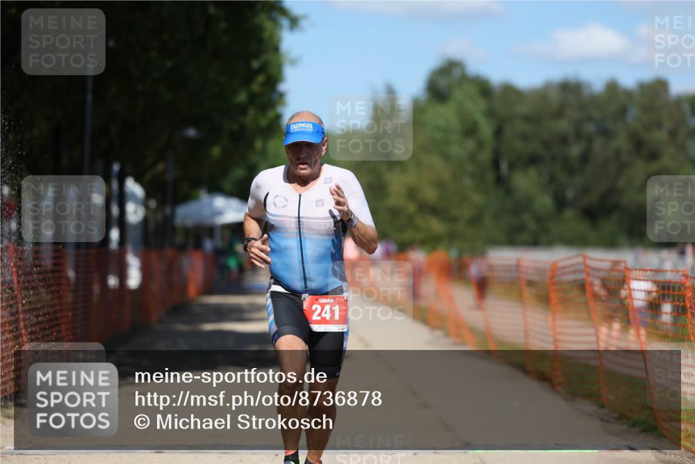 07.09.2025 - 19. Norderstedt Triathlon Michael Strokosch http://msf.ph/oto/8736878 07.09.2025 13:42:38 Laufen 241, 336, 790 meine-sportfotos.de