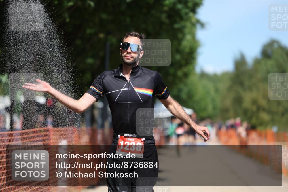 07.09.2025 - 19. Norderstedt Triathlon Michael Strokosch http://msf.ph/oto/8736884 07.09.2025 13:04:13 Laufen 1238 meine-sportfotos.de