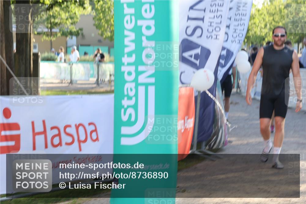 07.09.2025 - 19. Norderstedt Triathlon Luisa Fischer http://msf.ph/oto/8736890 07.09.2025 16:43:07 Ziel 1049, 1075 meine-sportfotos.de