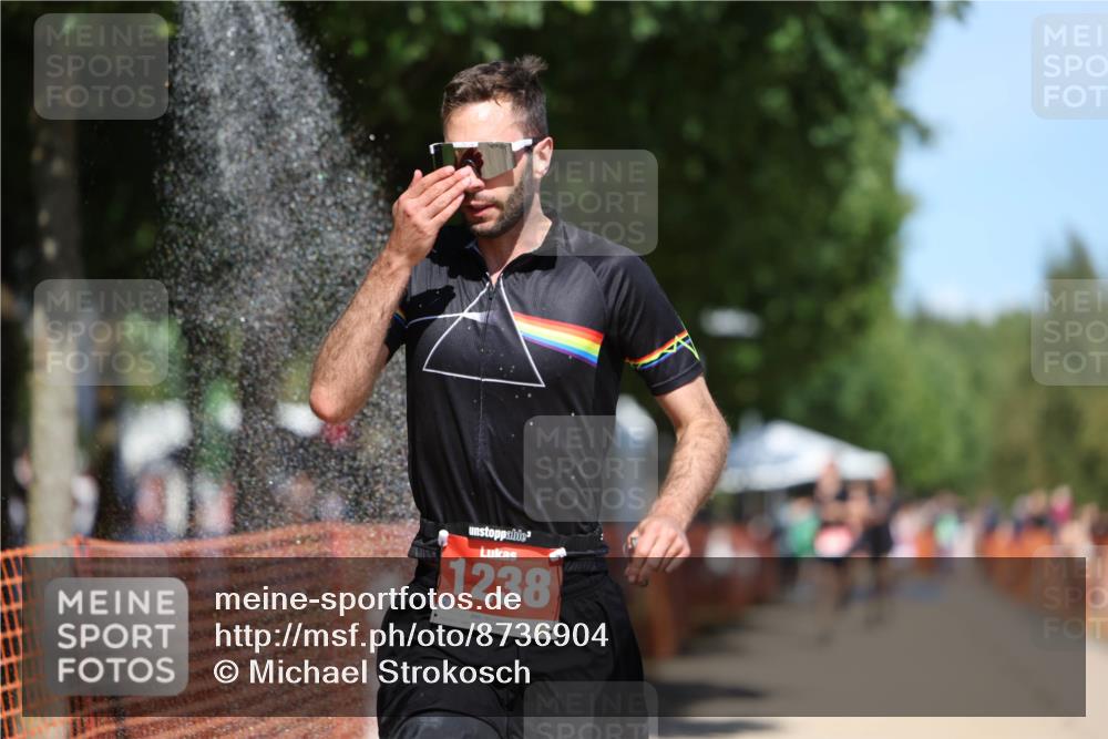 07.09.2025 - 19. Norderstedt Triathlon Michael Strokosch http://msf.ph/oto/8736904 07.09.2025 13:04:14 Laufen 1238 meine-sportfotos.de