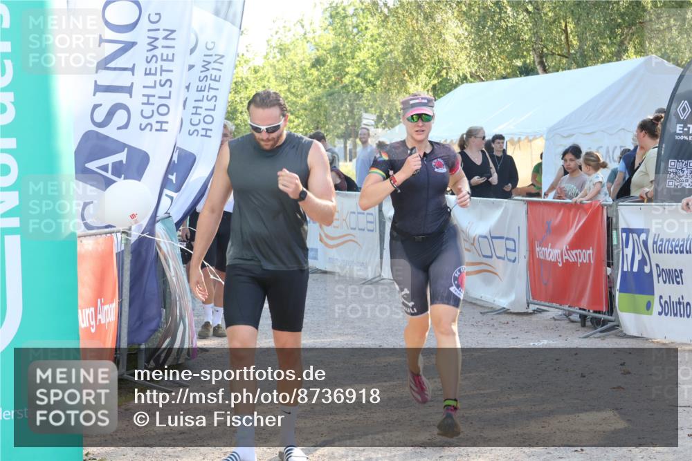 07.09.2025 - 19. Norderstedt Triathlon Luisa Fischer http://msf.ph/oto/8736918 07.09.2025 16:43:10 Ziel 1049, 1544 meine-sportfotos.de