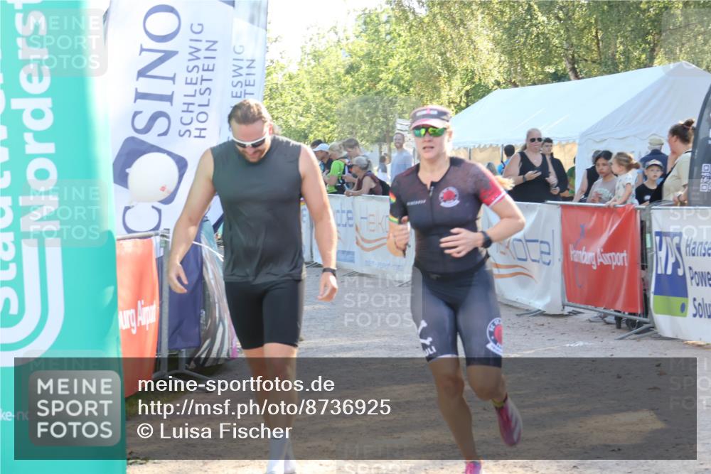 07.09.2025 - 19. Norderstedt Triathlon Luisa Fischer http://msf.ph/oto/8736925 07.09.2025 16:43:10 Ziel 1049, 1544 meine-sportfotos.de