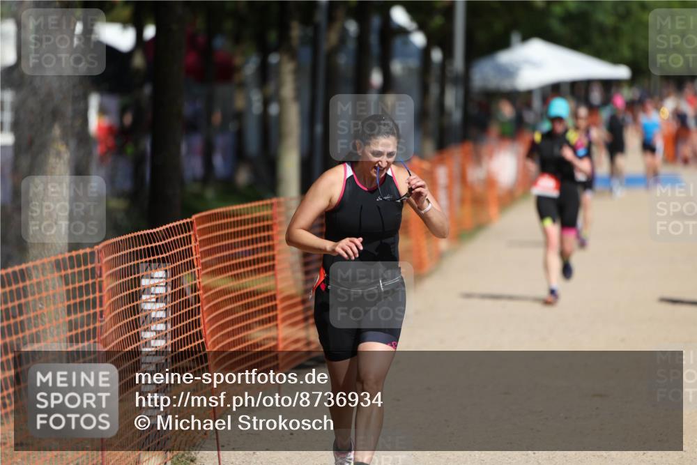 07.09.2025 - 19. Norderstedt Triathlon Michael Strokosch http://msf.ph/oto/8736934 07.09.2025 12:25:13 Laufen 299, 1367, 1380 meine-sportfotos.de