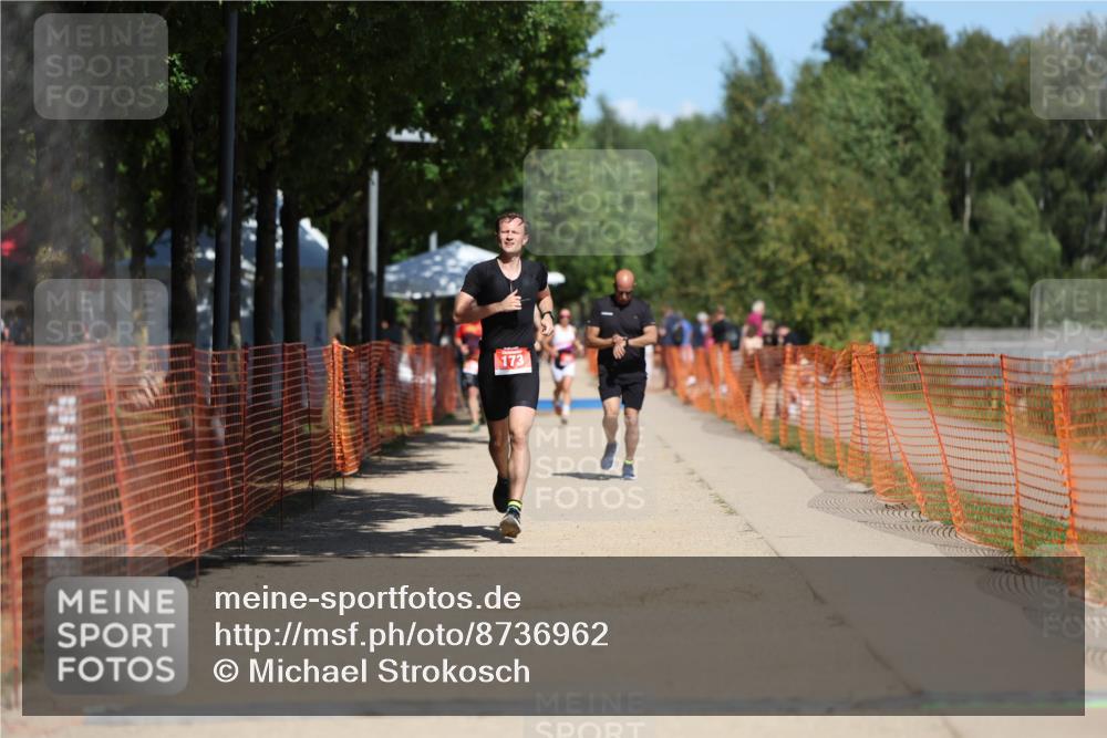 07.09.2025 - 19. Norderstedt Triathlon Michael Strokosch http://msf.ph/oto/8736962 07.09.2025 13:04:19 Laufen 173 meine-sportfotos.de