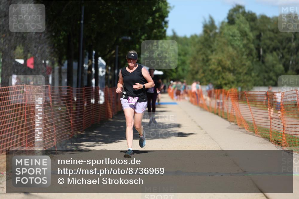 07.09.2025 - 19. Norderstedt Triathlon Michael Strokosch http://msf.ph/oto/8736969 07.09.2025 13:42:59 Laufen 323, 339 meine-sportfotos.de