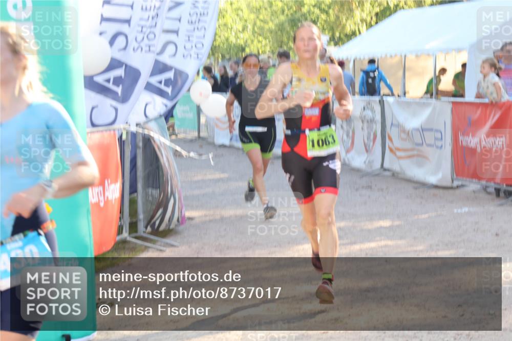 07.09.2025 - 19. Norderstedt Triathlon Luisa Fischer http://msf.ph/oto/8737017 07.09.2025 16:43:25 Ziel 430, 1063, 1422, 1545, 1546, 1586 meine-sportfotos.de