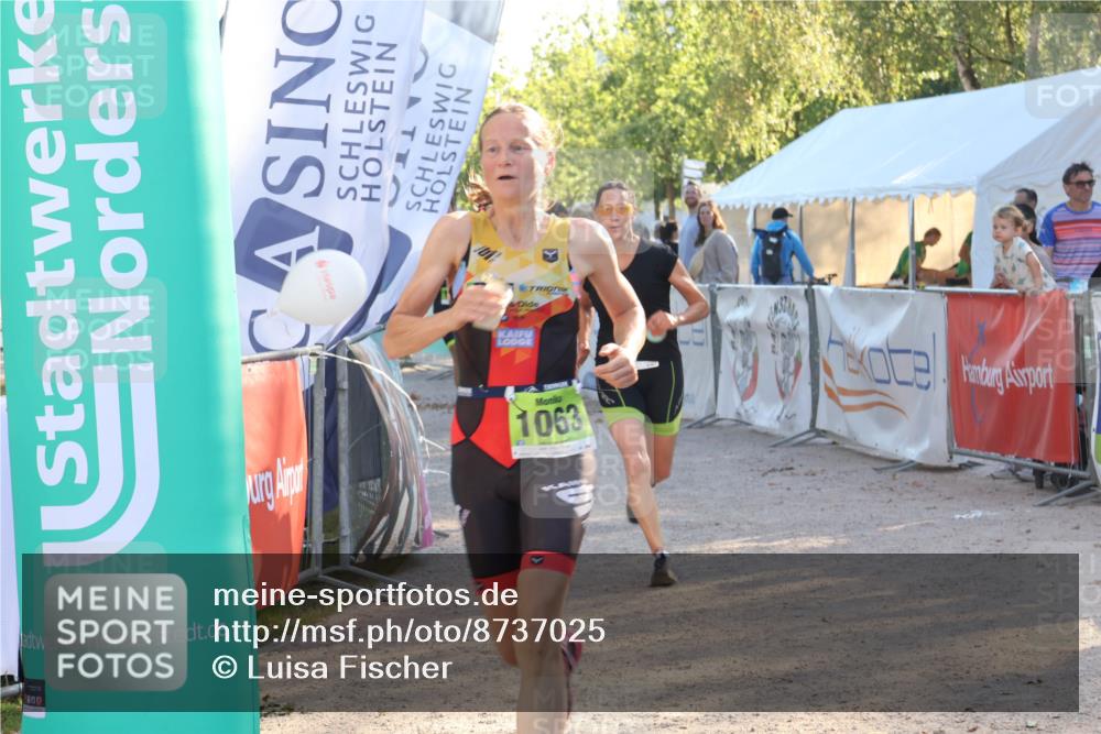 07.09.2025 - 19. Norderstedt Triathlon Luisa Fischer http://msf.ph/oto/8737025 07.09.2025 16:43:26 Ziel 430, 1063, 1422, 1545, 1546, 1586, 1606 meine-sportfotos.de