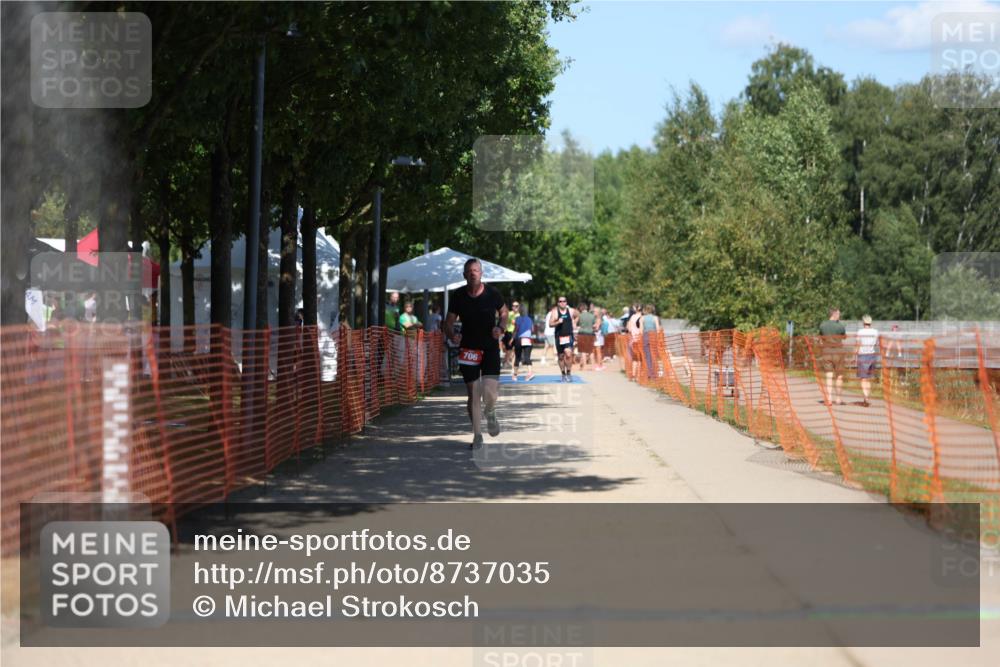 07.09.2025 - 19. Norderstedt Triathlon Michael Strokosch http://msf.ph/oto/8737035 07.09.2025 13:43:12 Laufen 142, 706 meine-sportfotos.de