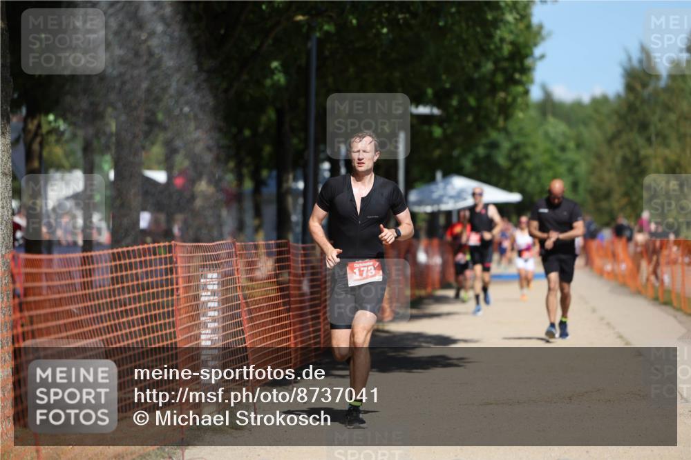 07.09.2025 - 19. Norderstedt Triathlon Michael Strokosch http://msf.ph/oto/8737041 07.09.2025 13:04:21 Laufen 141, 173 meine-sportfotos.de