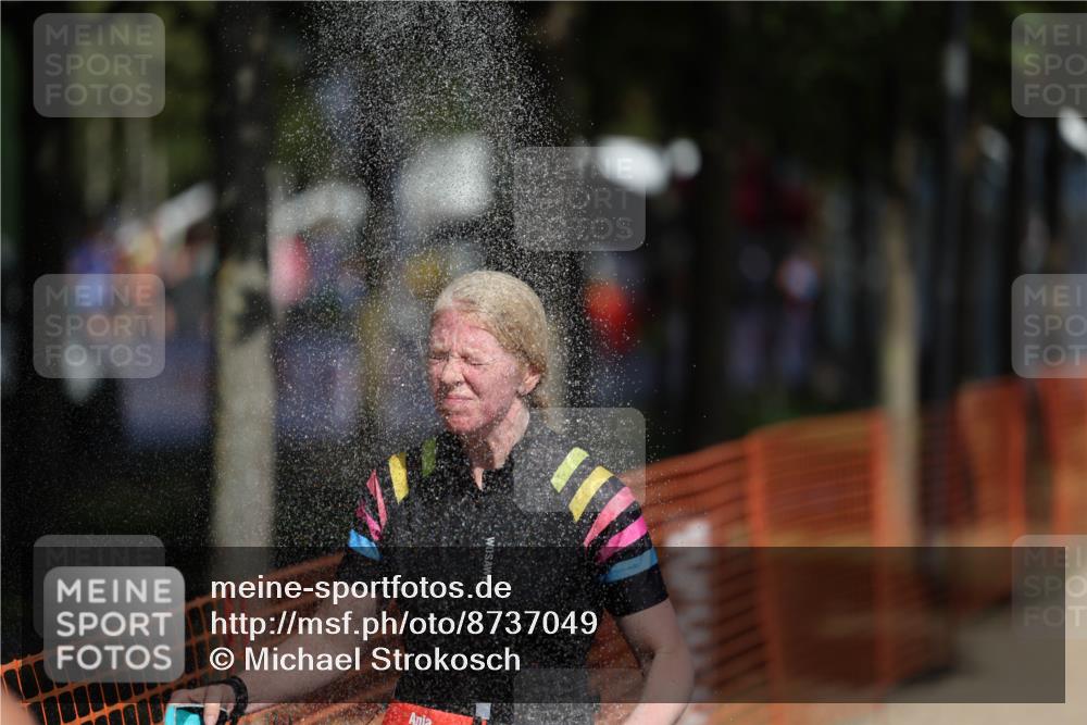 07.09.2025 - 19. Norderstedt Triathlon Michael Strokosch http://msf.ph/oto/8737049 07.09.2025 12:25:21 Laufen 299, 1327, 1367 meine-sportfotos.de