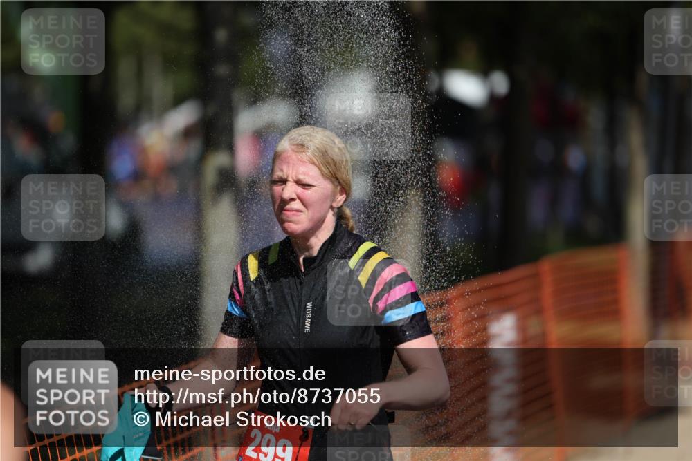 07.09.2025 - 19. Norderstedt Triathlon Michael Strokosch http://msf.ph/oto/8737055 07.09.2025 12:25:21 Laufen 299, 1327, 1367 meine-sportfotos.de