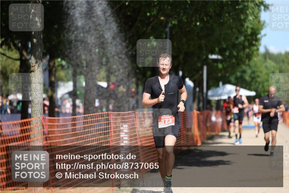07.09.2025 - 19. Norderstedt Triathlon Michael Strokosch http://msf.ph/oto/8737065 07.09.2025 13:04:22 Laufen 141, 173, 1297 meine-sportfotos.de