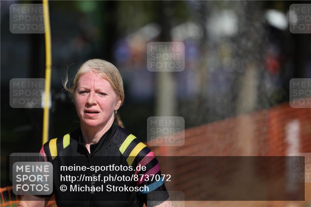 07.09.2025 - 19. Norderstedt Triathlon Michael Strokosch http://msf.ph/oto/8737072 07.09.2025 12:25:22 Laufen 299, 1327, 1367 meine-sportfotos.de