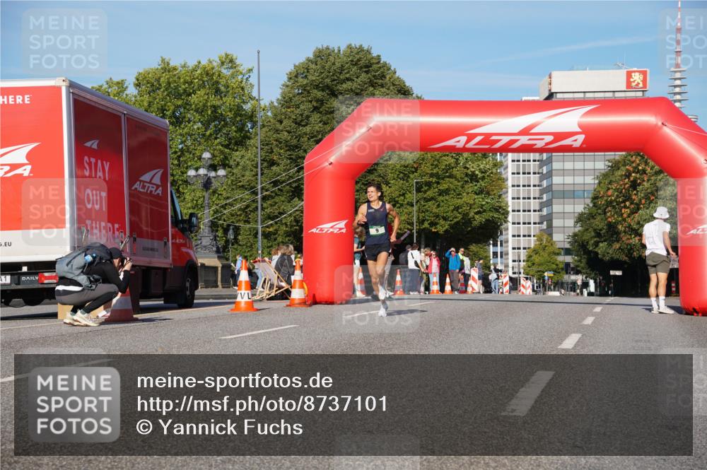 07.09.2025 - BARMER Alsterlauf Yannick Fuchs http://msf.ph/oto/8737101 07.09.2025 09:22:59 Laufen 1 meine-sportfotos.de