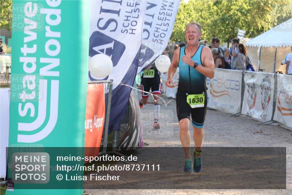 07.09.2025 - 19. Norderstedt Triathlon Luisa Fischer http://msf.ph/oto/8737111 07.09.2025 16:43:35 Ziel 1549, 1577, 1606, 1630 meine-sportfotos.de