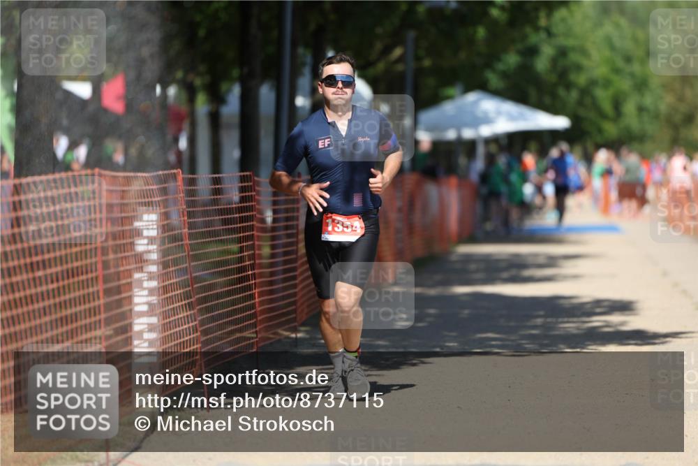07.09.2025 - 19. Norderstedt Triathlon Michael Strokosch http://msf.ph/oto/8737115 07.09.2025 13:43:47 Laufen 1354 meine-sportfotos.de