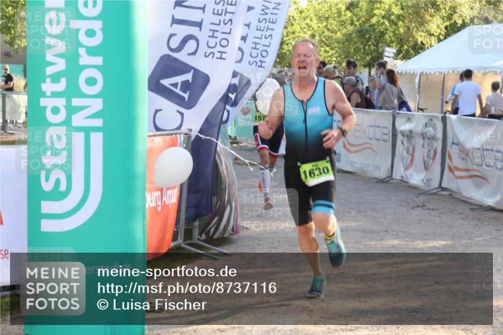 07.09.2025 - 19. Norderstedt Triathlon Luisa Fischer http://msf.ph/oto/8737116 07.09.2025 16:43:35 Ziel 1549, 1577, 1606, 1630 meine-sportfotos.de