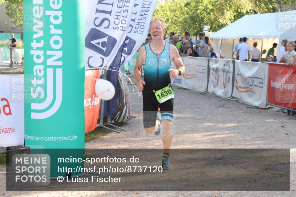 07.09.2025 - 19. Norderstedt Triathlon Luisa Fischer http://msf.ph/oto/8737120 07.09.2025 16:43:36 Ziel 1549, 1577, 1606, 1630 meine-sportfotos.de