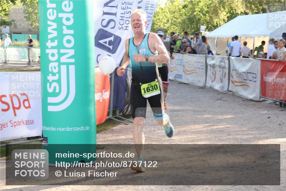 07.09.2025 - 19. Norderstedt Triathlon Luisa Fischer http://msf.ph/oto/8737122 07.09.2025 16:43:36 Ziel 1549, 1577, 1606, 1630 meine-sportfotos.de