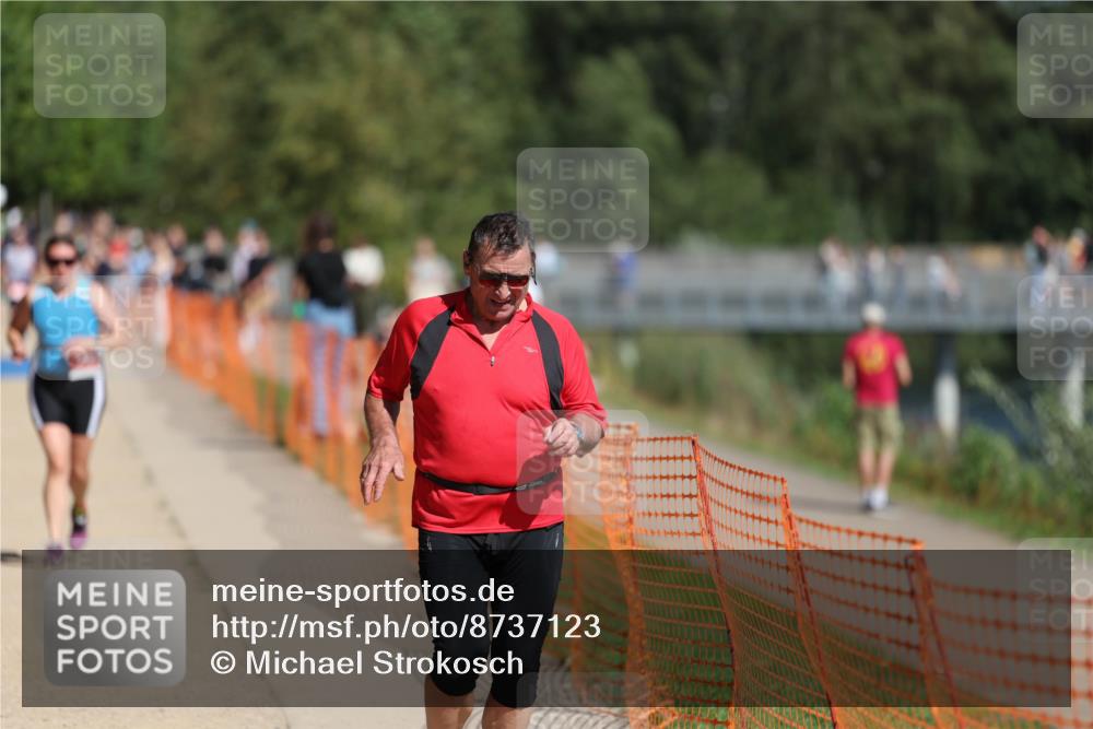 07.09.2025 - 19. Norderstedt Triathlon Michael Strokosch http://msf.ph/oto/8737123 07.09.2025 12:25:29 Laufen 136, 727, 793, 1327 meine-sportfotos.de