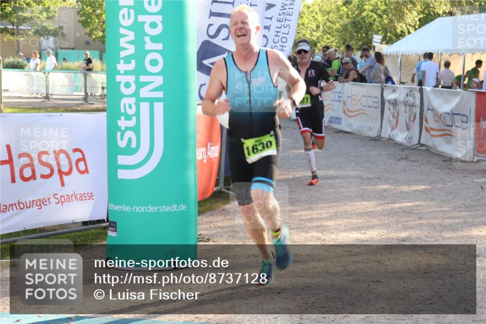 07.09.2025 - 19. Norderstedt Triathlon Luisa Fischer http://msf.ph/oto/8737128 07.09.2025 16:43:36 Ziel 1549, 1577, 1606, 1630 meine-sportfotos.de