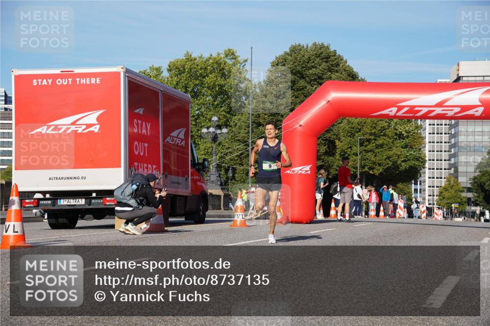 07.09.2025 - BARMER Alsterlauf Yannick Fuchs http://msf.ph/oto/8737135 07.09.2025 09:22:59 Laufen 1 meine-sportfotos.de