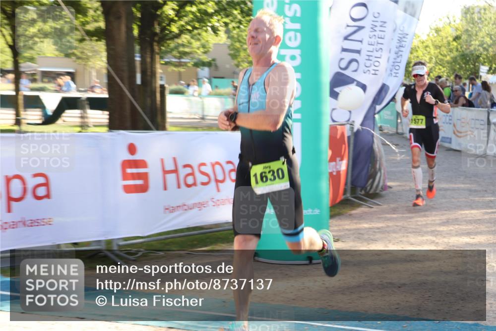 07.09.2025 - 19. Norderstedt Triathlon Luisa Fischer http://msf.ph/oto/8737137 07.09.2025 16:43:37 Ziel 1549, 1577, 1606, 1630 meine-sportfotos.de