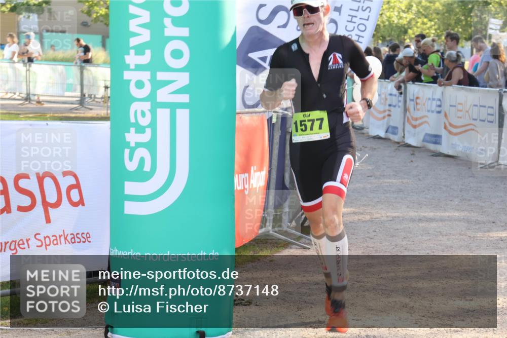 07.09.2025 - 19. Norderstedt Triathlon Luisa Fischer http://msf.ph/oto/8737148 07.09.2025 16:43:38 Ziel 1549, 1577, 1630 meine-sportfotos.de