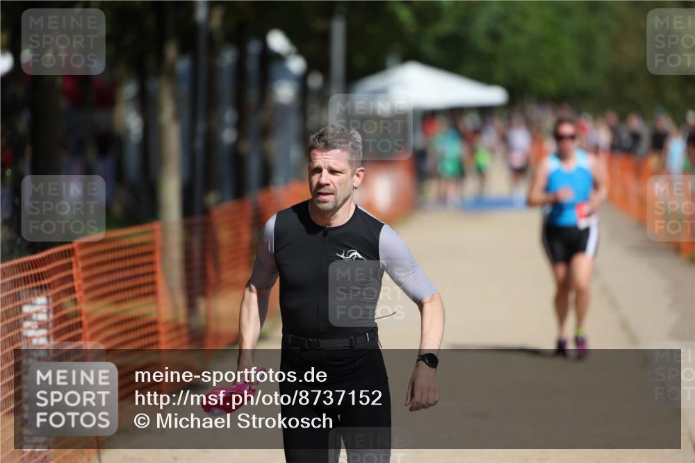 07.09.2025 - 19. Norderstedt Triathlon Michael Strokosch http://msf.ph/oto/8737152 07.09.2025 12:25:31 Laufen 136, 727, 793 meine-sportfotos.de