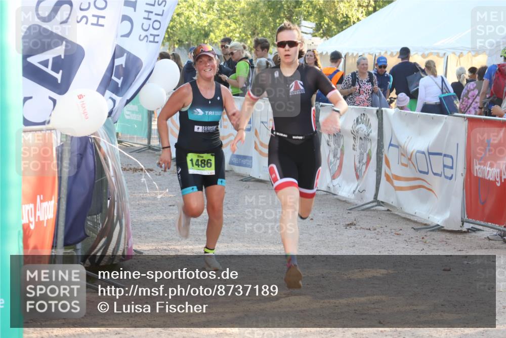 07.09.2025 - 19. Norderstedt Triathlon Luisa Fischer http://msf.ph/oto/8737189 07.09.2025 16:43:42 Ziel 1097, 1486, 1577, 1630 meine-sportfotos.de